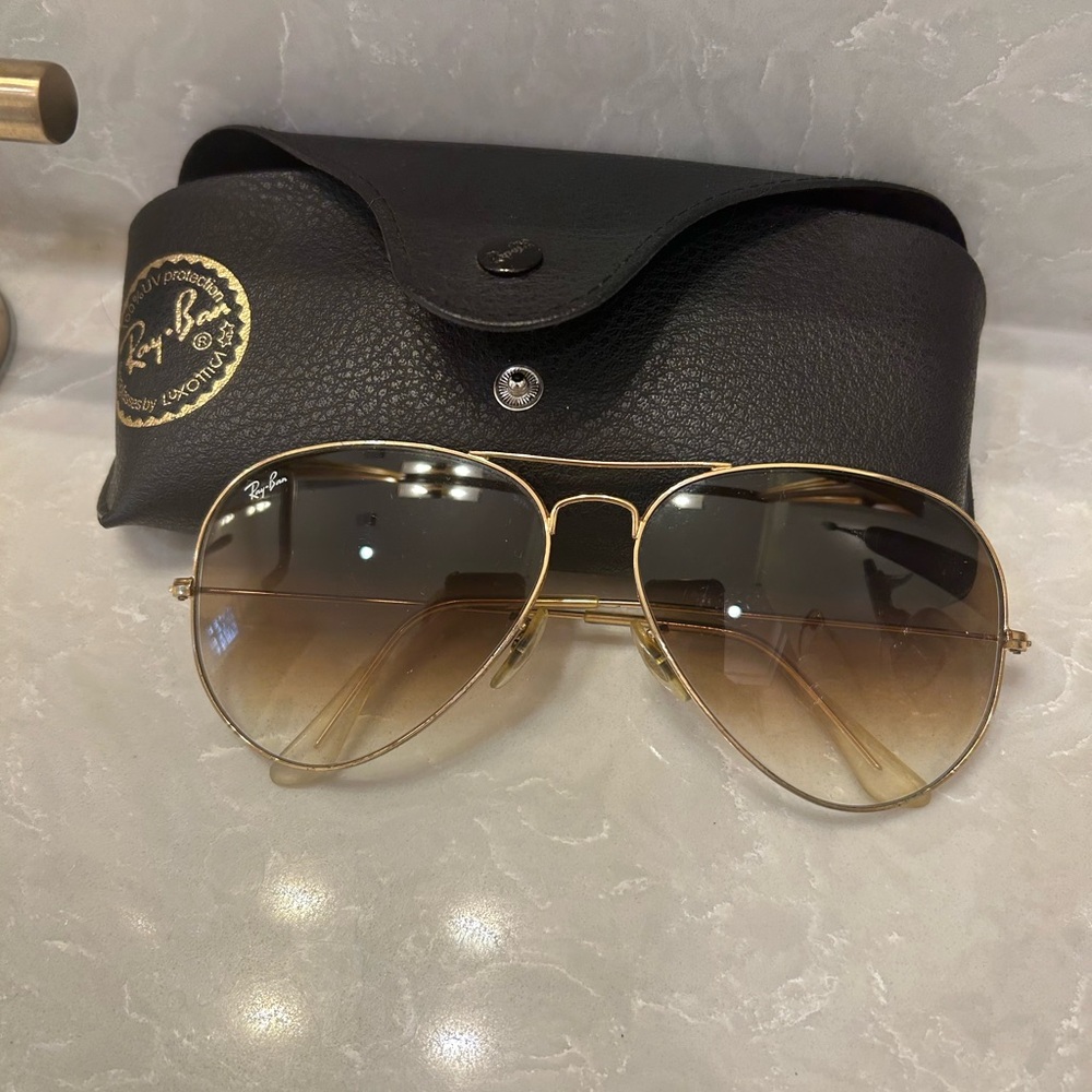 Ray-Ban Gold Aviator Sunglasses